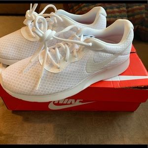 Women’s Nike Tanjun Sneakers